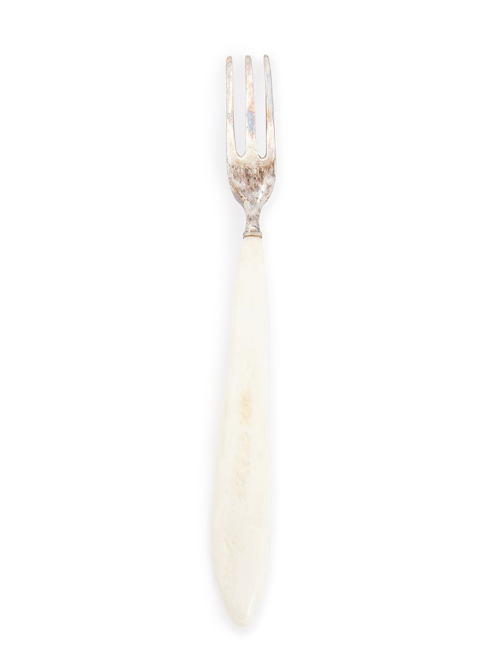 RICK OWENS DESSERT FORK FEATURES A THREE TINE STERLING SILVER TOP AND A NATURAL COLOR BONE HANDLE.