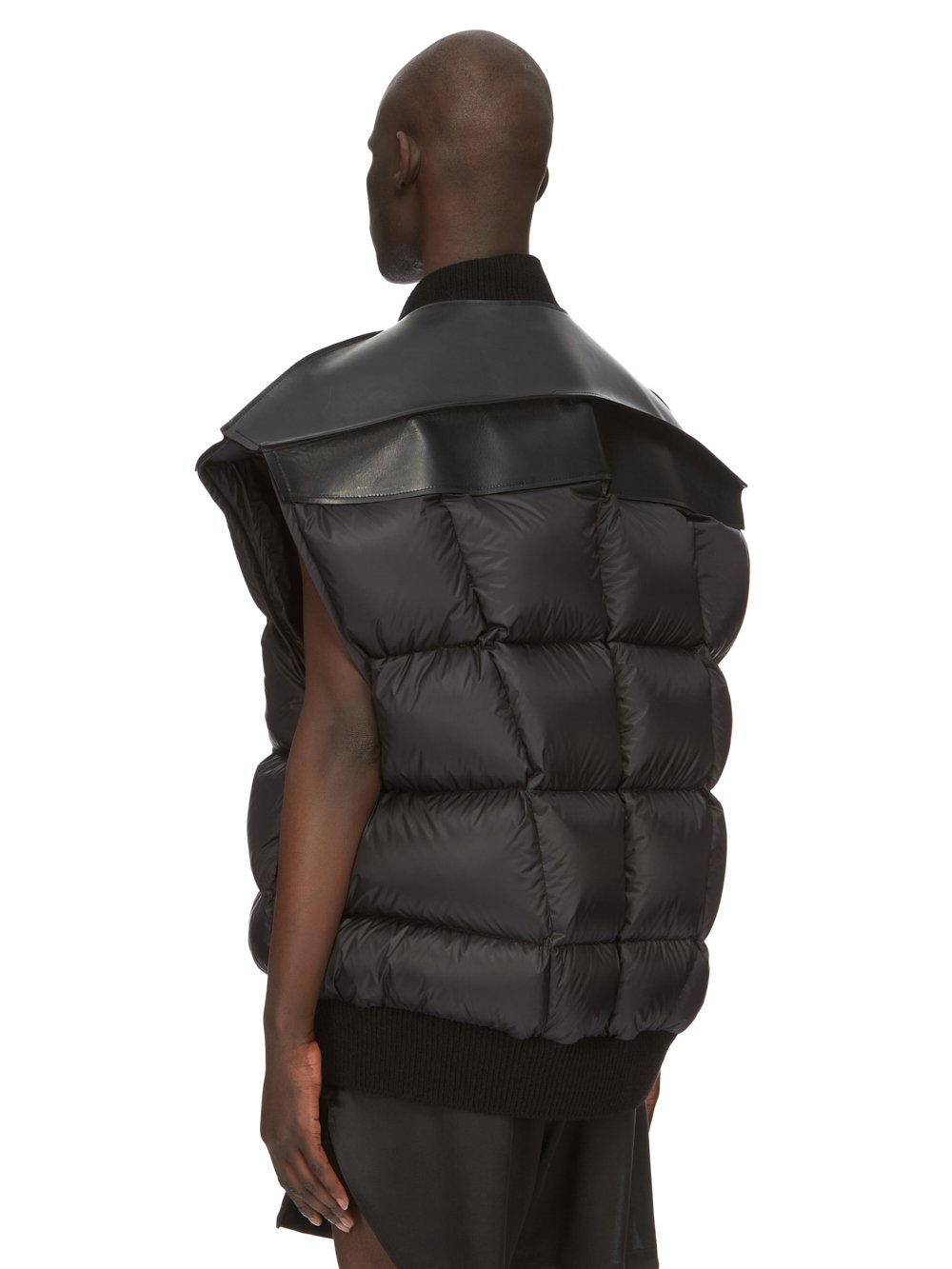 RICK OWENS FW23 LUXOR RUNWAY JUMBO FLIGHT VEST IN BLACK GROPPONE COW LEATHER AND RECYCLED NYLON