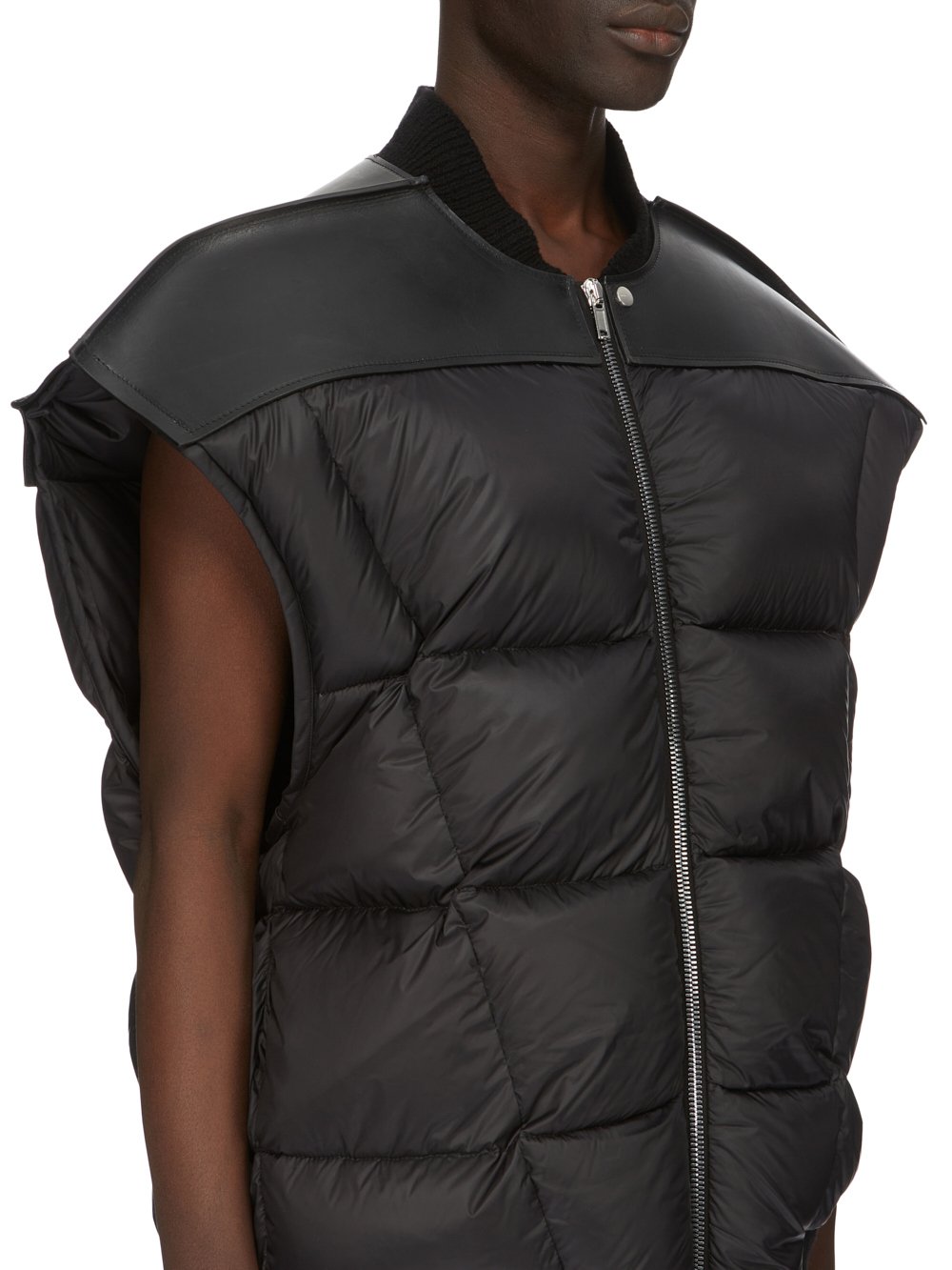 RICK OWENS FW23 LUXOR RUNWAY JUMBO FLIGHT VEST IN BLACK GROPPONE COW LEATHER AND RECYCLED NYLON