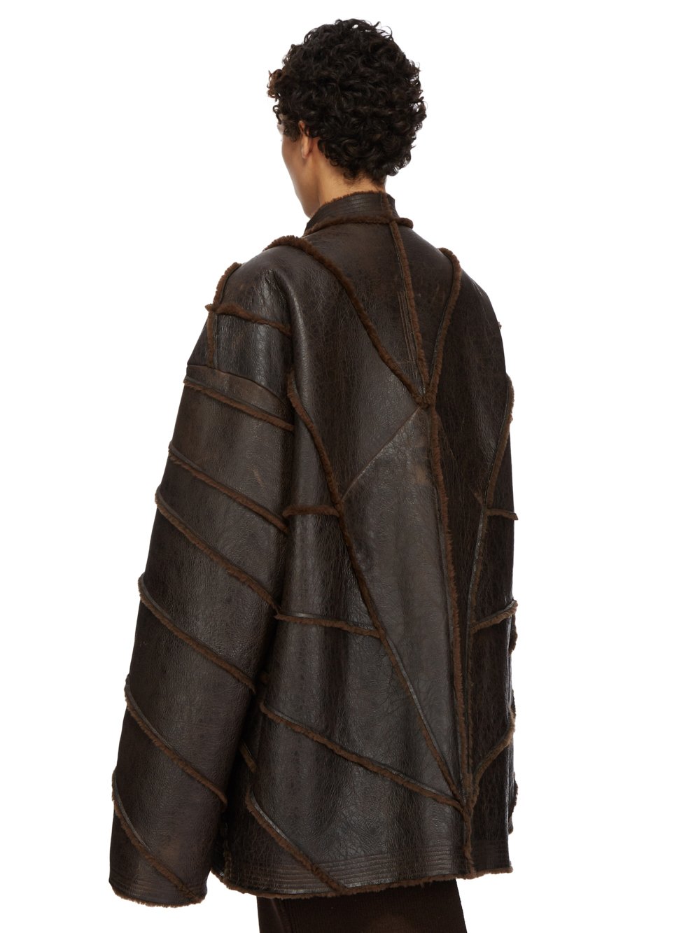 RICK OWENS FW23 LUXOR RUNWAY BEACH JKT IN BROWN BUTTER LAMB SHEARLING RADIANCE