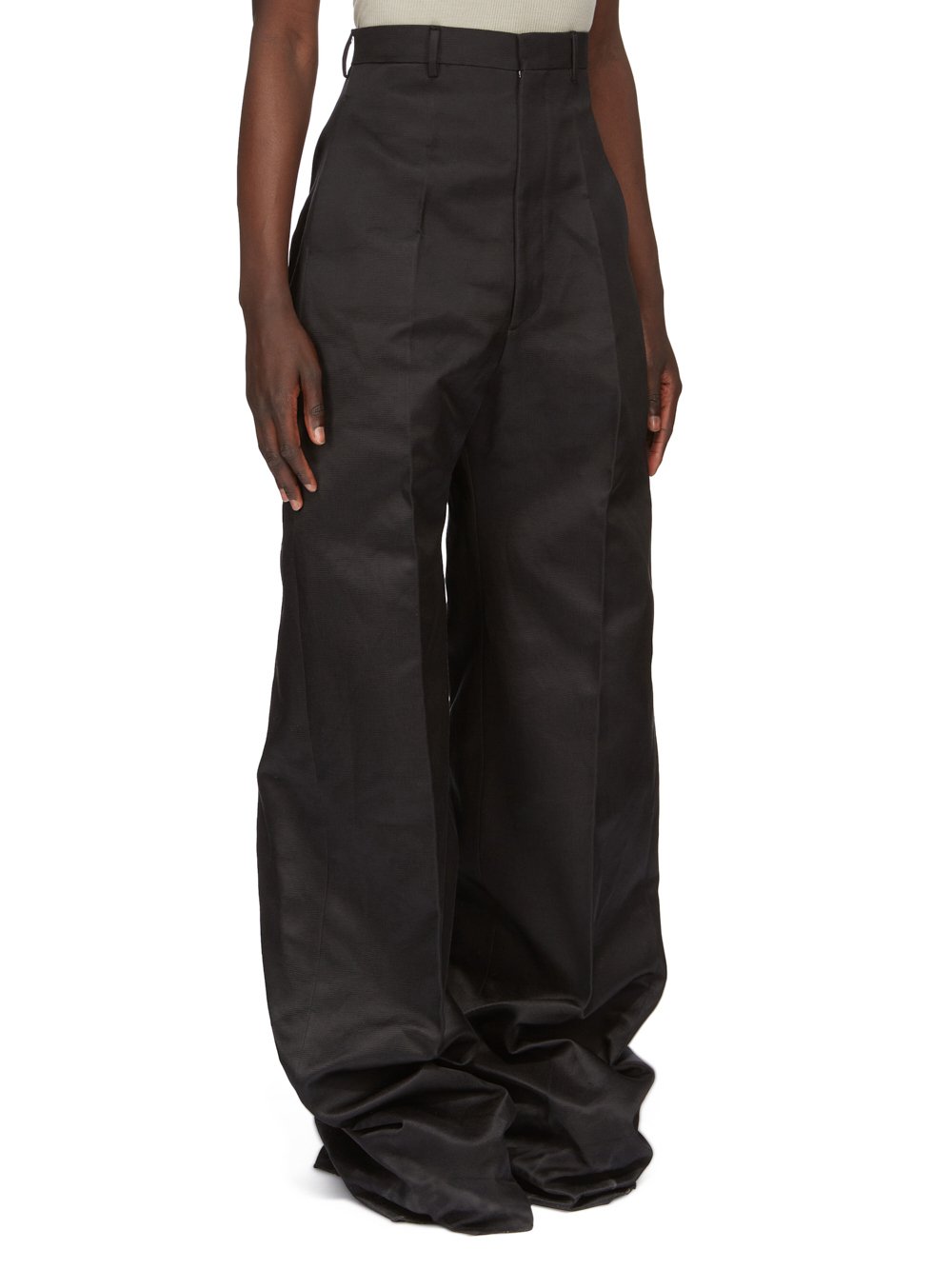 RICK OWENS FW23 LUXOR RUNWAY DIRT COOPER IN BLACK COTTON SILK DUCHESSE