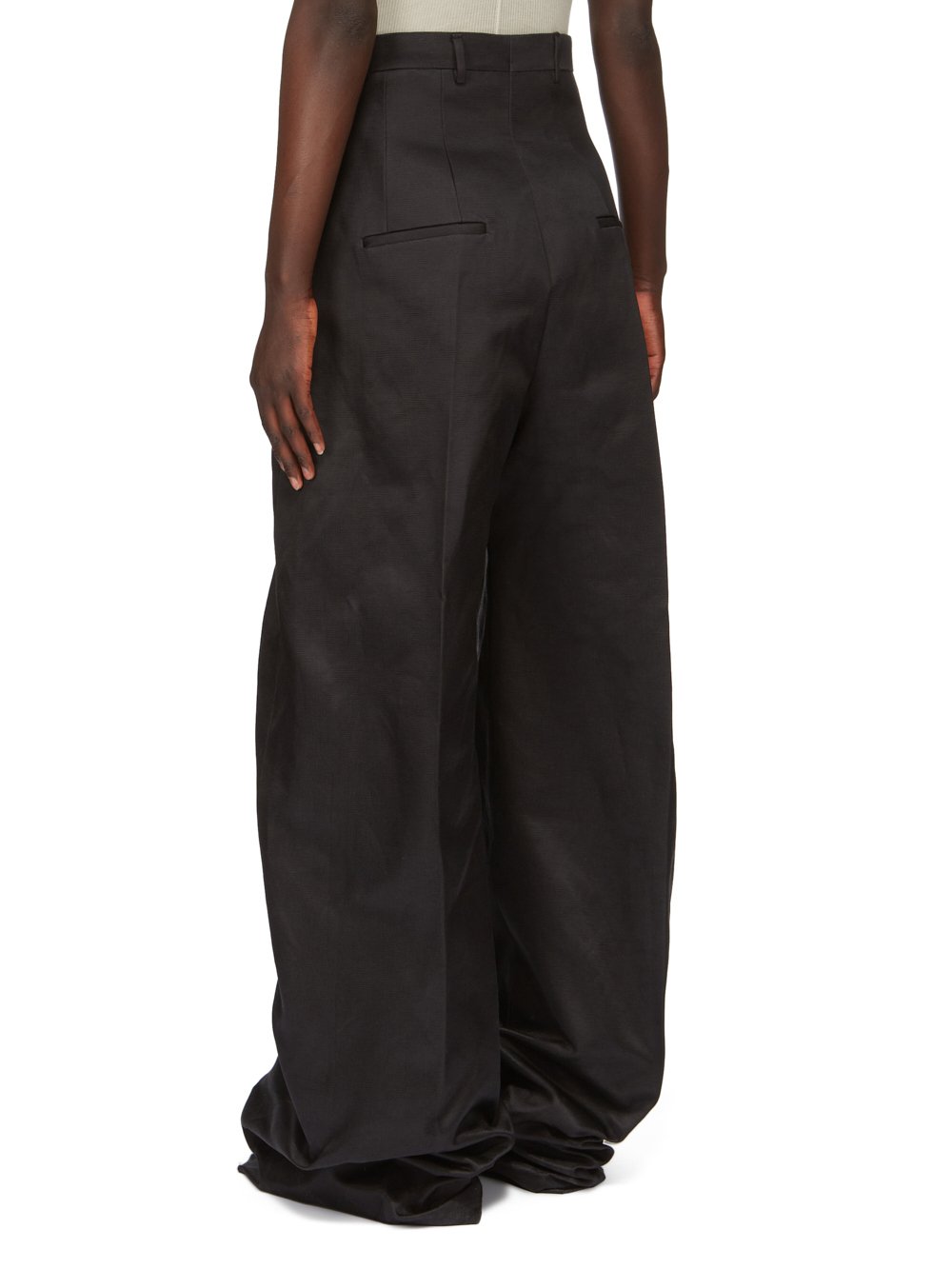 RICK OWENS FW23 LUXOR RUNWAY DIRT COOPER IN BLACK COTTON SILK DUCHESSE